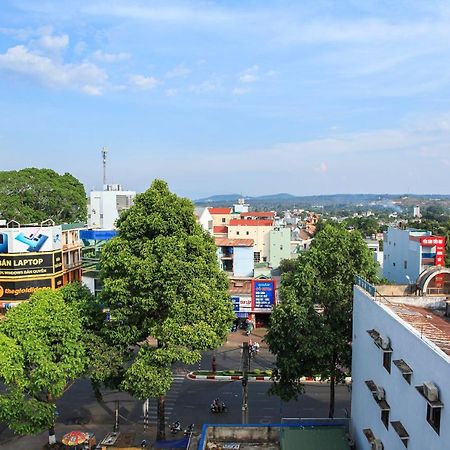 Khách Sạn Hồng Kông Buon Ma Thuot Exterior foto