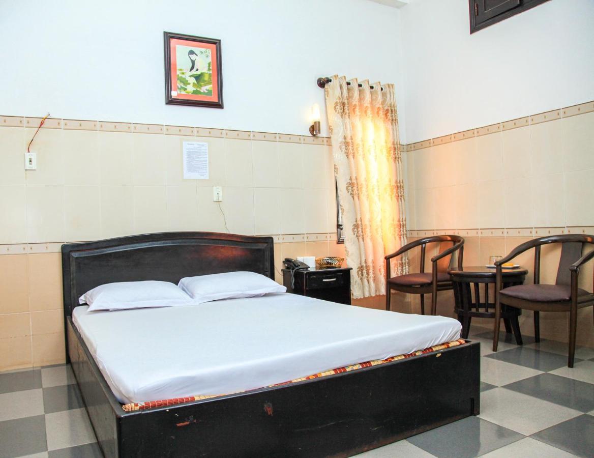 Khách Sạn Hồng Kông Buon Ma Thuot Exterior foto