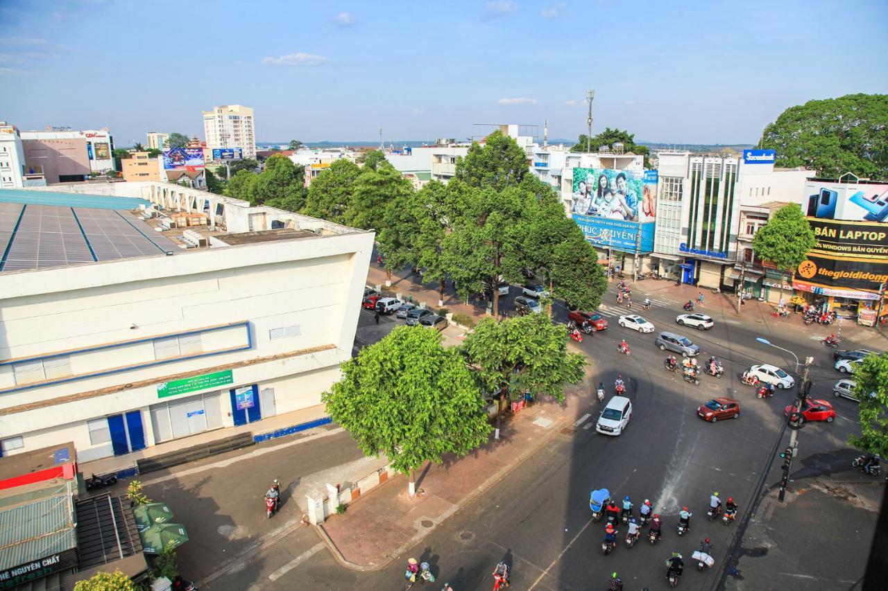 Khách Sạn Hồng Kông Buon Ma Thuot Exterior foto